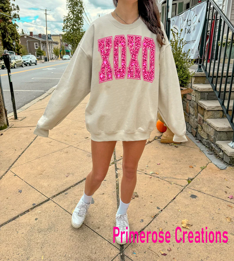 XOXO Glitter DTF